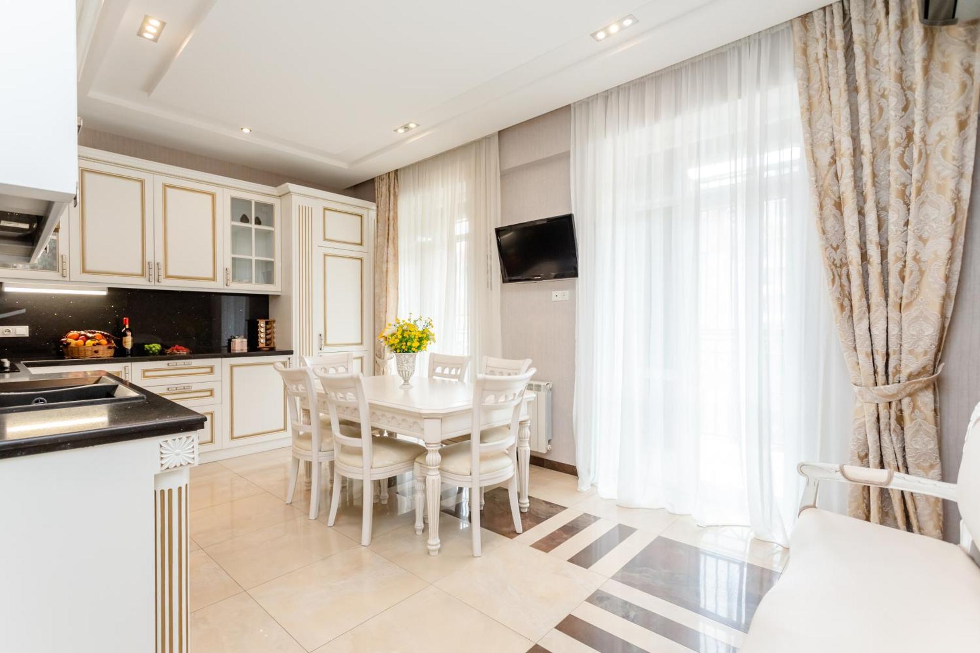3Bd-2Bth Apartment In Tbilisi City Center 외부 사진