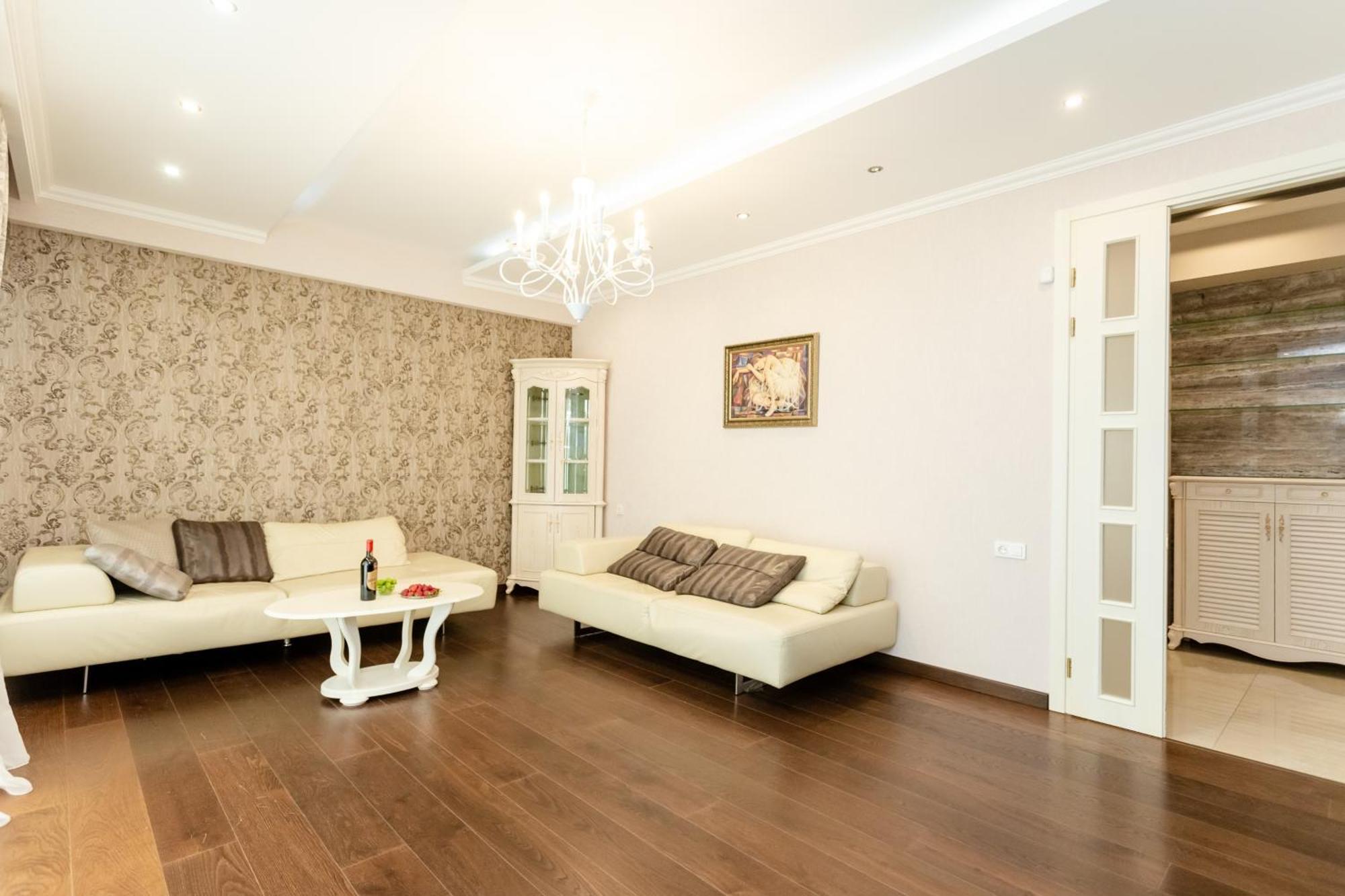 3Bd-2Bth Apartment In Tbilisi City Center 외부 사진